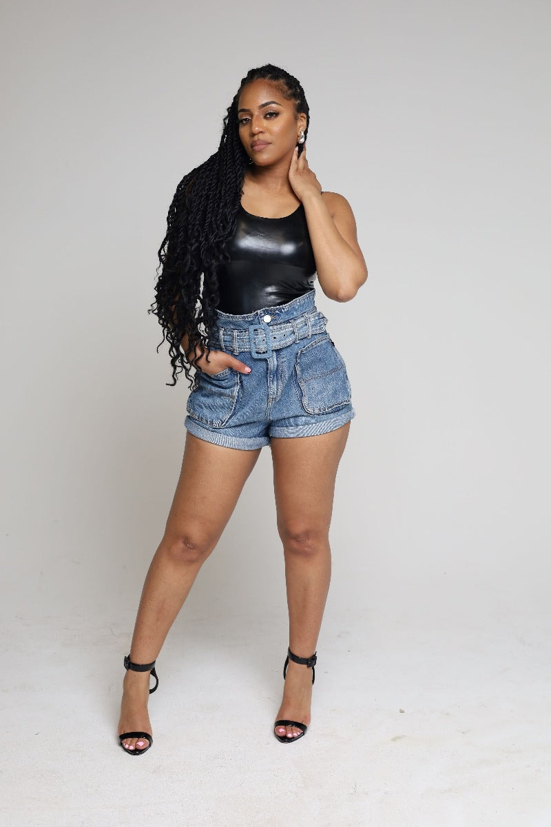 Shorts vaqueros con bolsillo excedente y talle alto Paperbag